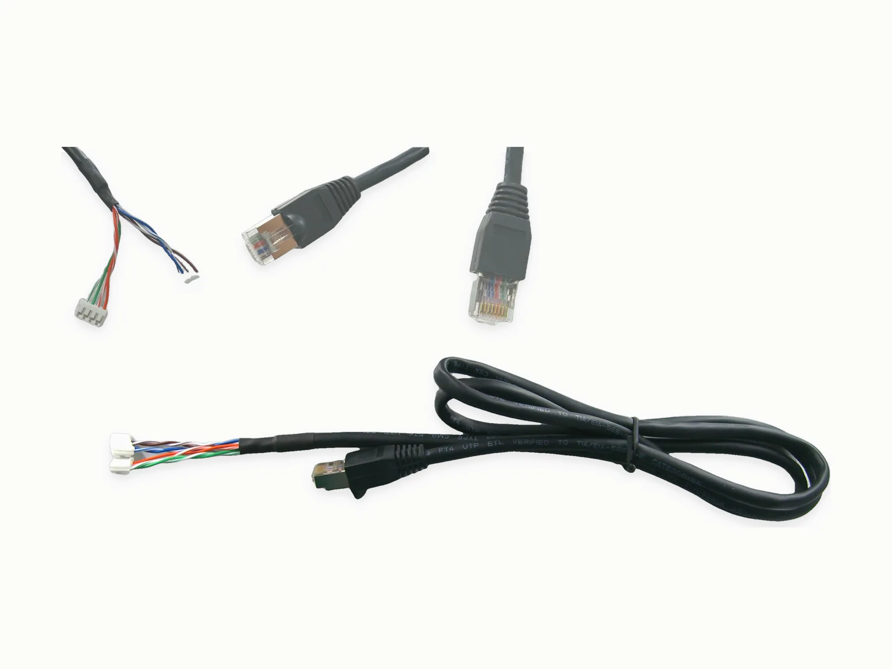 Kabelmustersatz mit Modularsteckern, geformten Zugentlastungen und vorbereiteten Adern.
