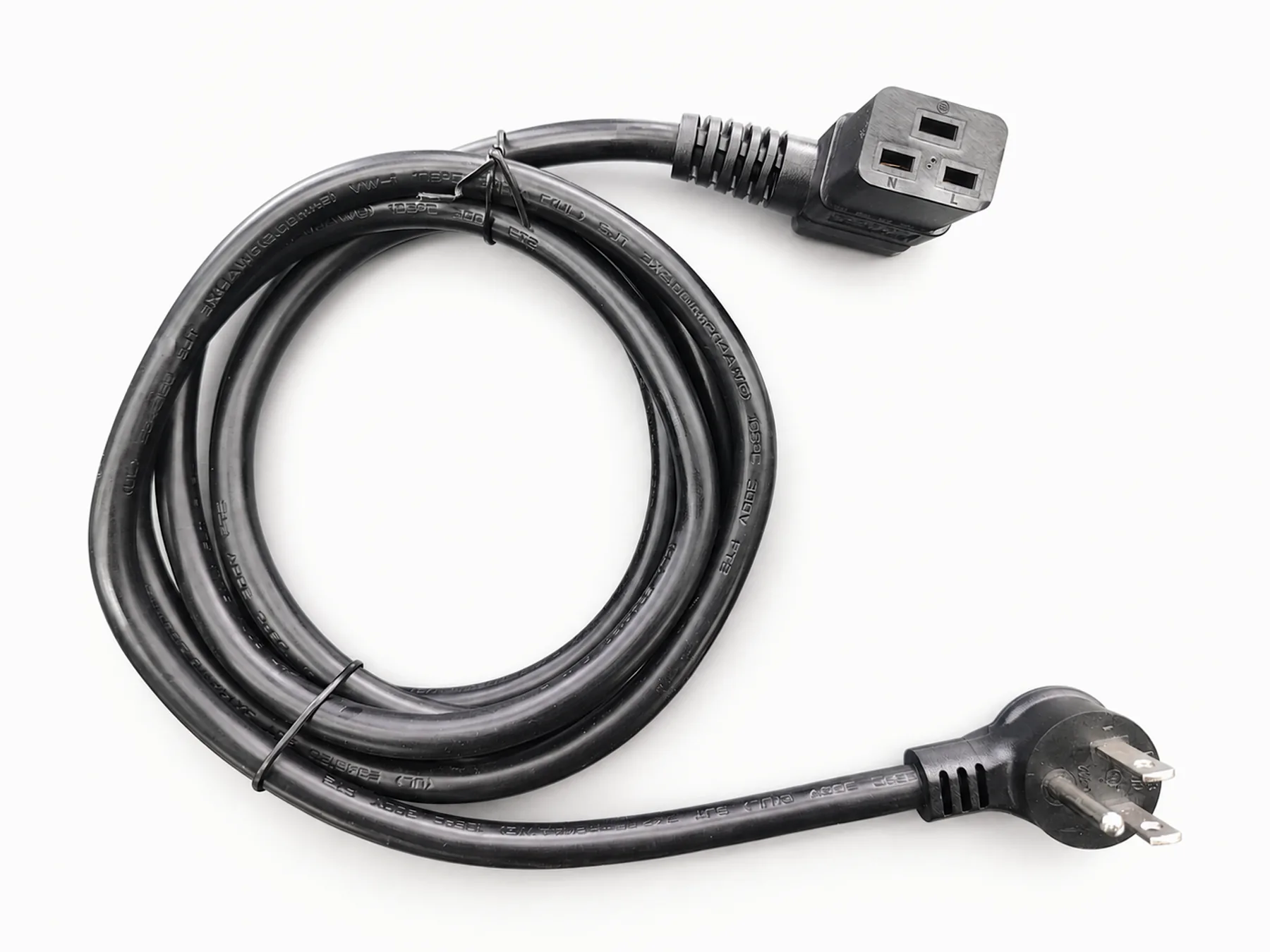 Zwart snoer met Noord-Amerikaanse stekker en rechte C19-apparatuurconnector.